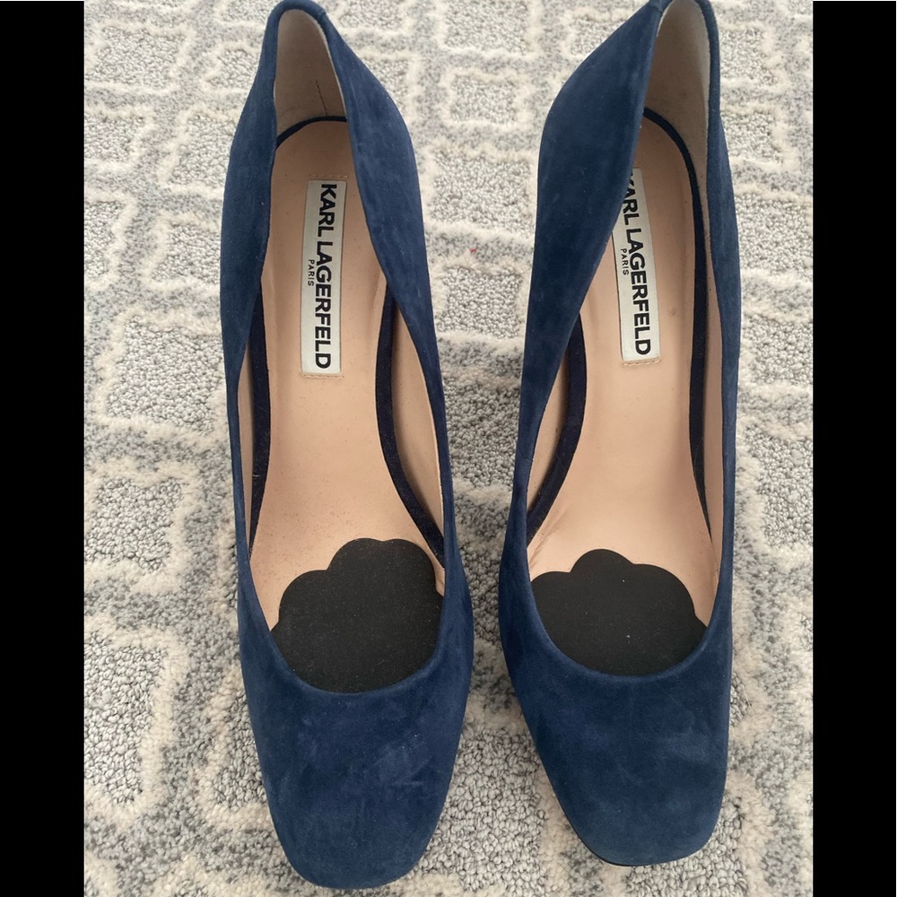 Karl Lagerfeld blue suede pumps